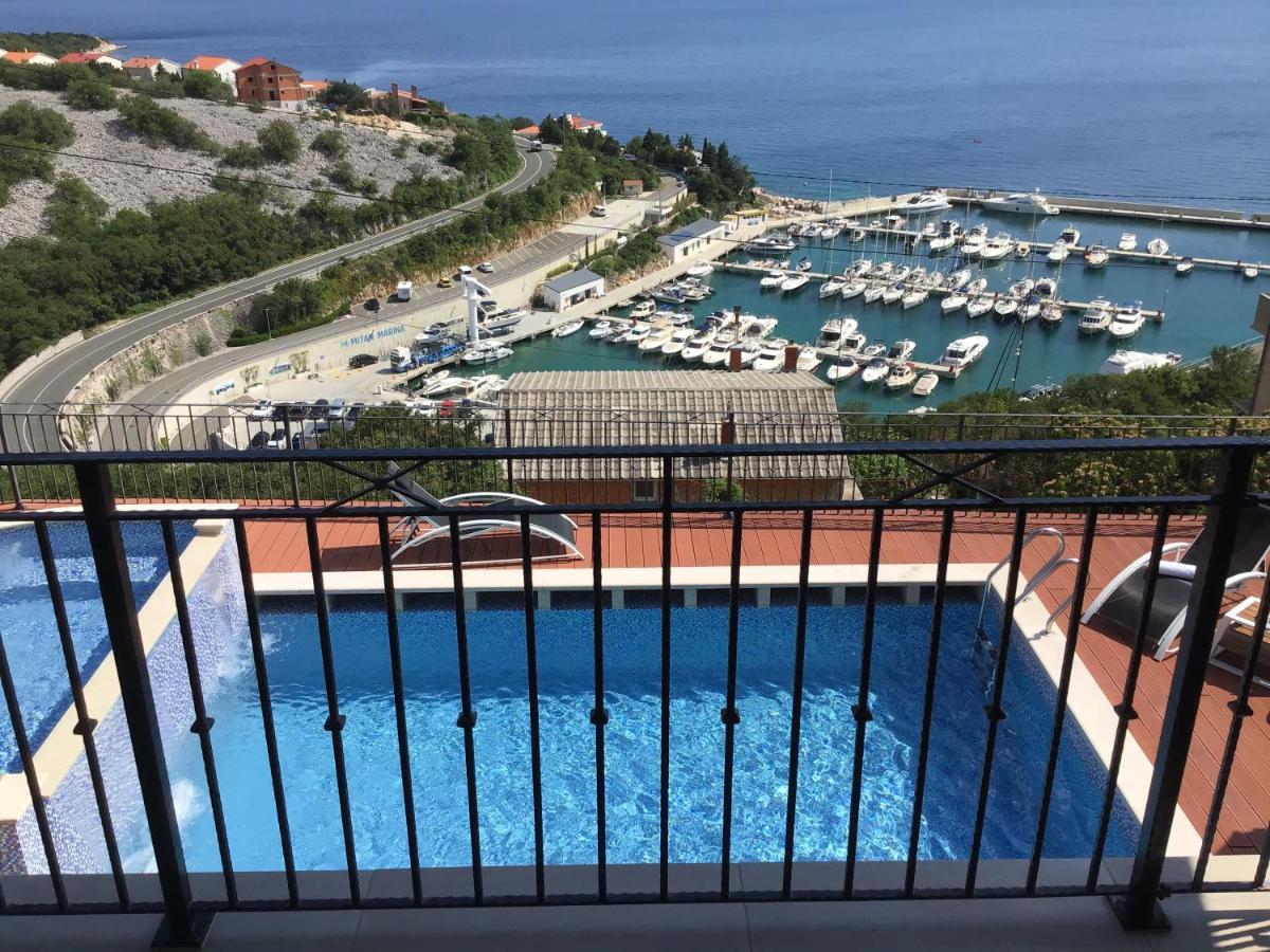 Apartments Villa Manda Novi Vinodolski Esterno foto
